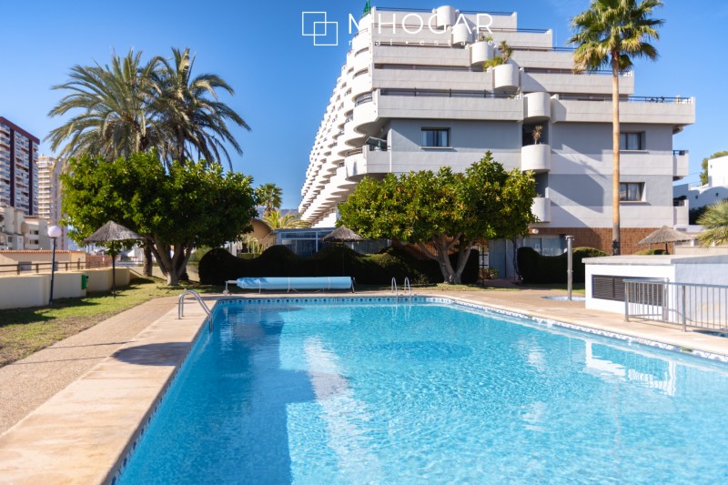 Apartamento con vistas al mar en venta, unicado a tan solo unos pasos de la Cala de La Calalga, Calpe! 